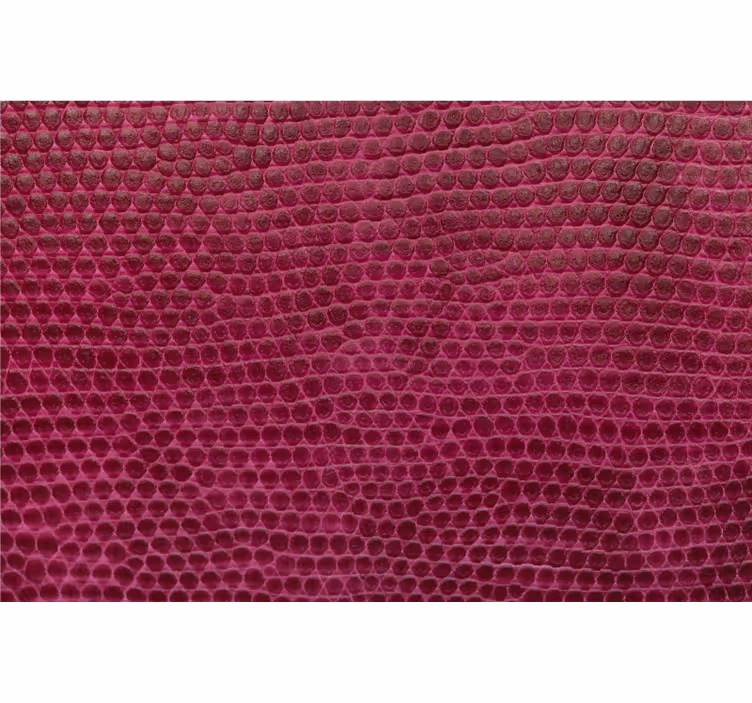 Bedroom roller blind in pink boa print - TenStickers