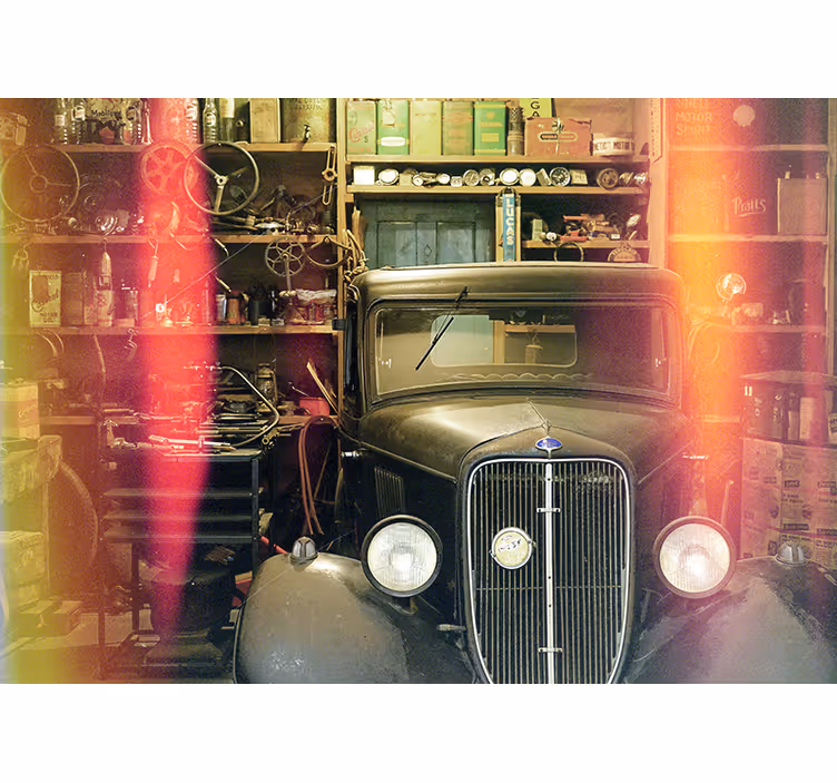 Vehicle mural vintage car display - TenStickers