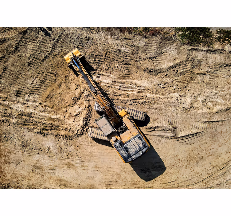 Vehicle mural excavator in action - TenStickers