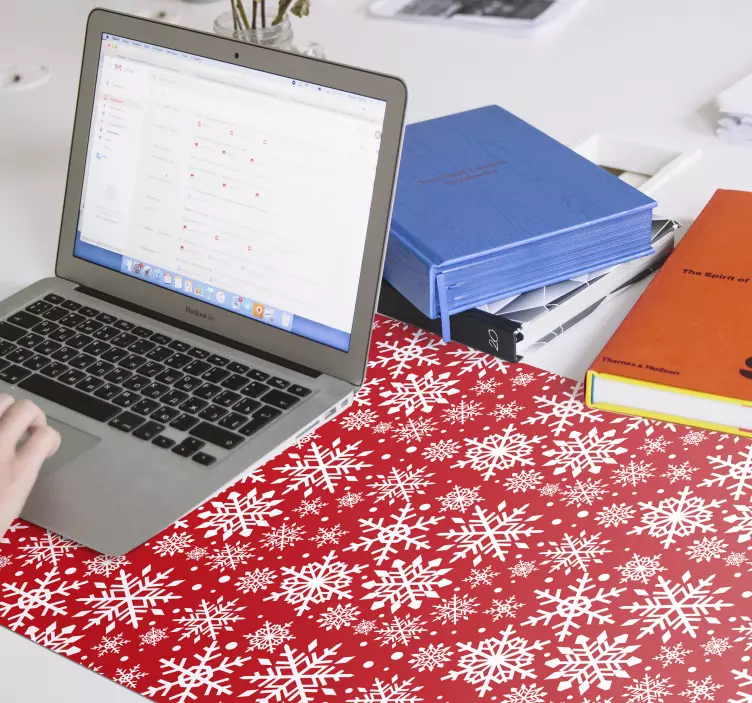 Snowflake Patterned Red christmas mousepad - TenStickers