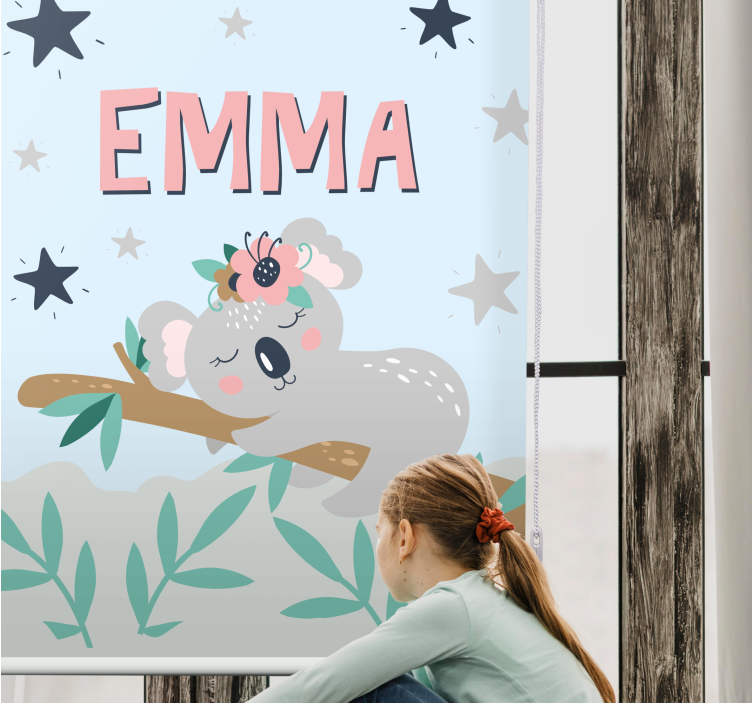 Baby koala with name children room roller blind - TenStickers