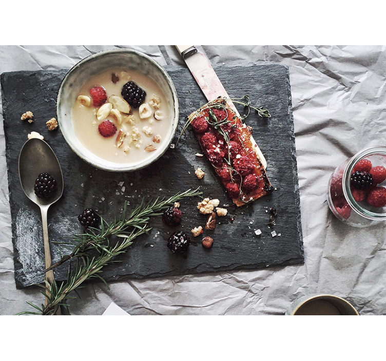 Flower mural fresh berry delight - TenStickers