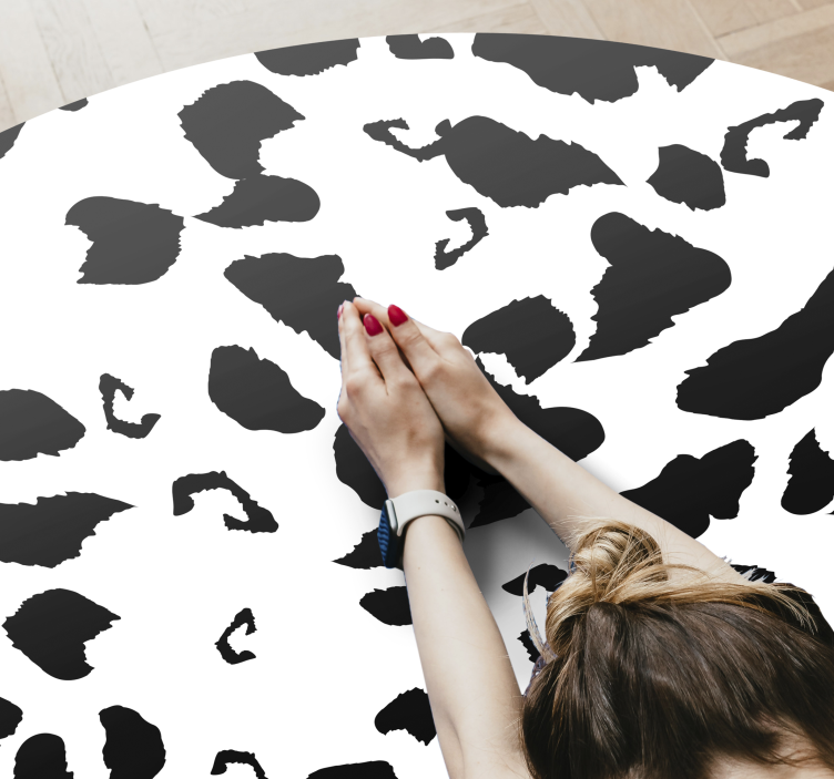 Black and white giraffe spots animal print vinyl rug - TenStickers