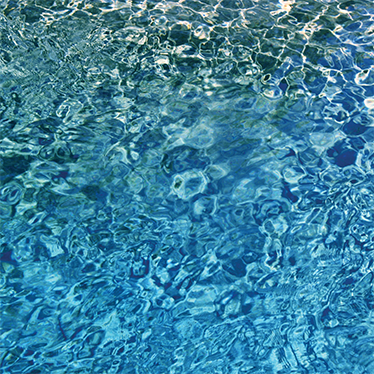 Textured vinyl rug in blue realistic water design - TenStickers